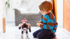 Weihnachtsgeschenke können für die Kleinen zur großen Gefahr werden.