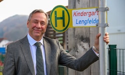 Ortschef Robert Bukovc setzt stark auf den Kindergartenbus.