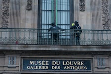 Durch dieses Fenster kommen wohl keine Einbrecher mehr an die Schätze des Museums.
