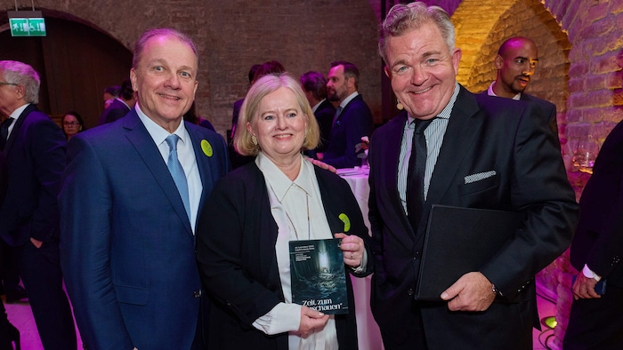 Bei Events wird Geld für Forschung gesammelt – hier mit Schauspieler Cornelius Obonya.