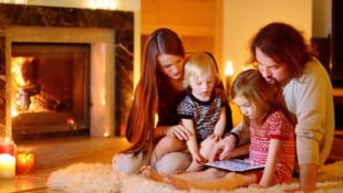 So gemütlich Kerzen und Kamin auch sind, sie können mitunter die Luft in Zimmern verschlechtern.