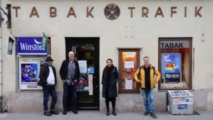 Trafikant Mario Tautter (2. v. li.) mit Birgit Johler, Joachim Hainzl und Filmemacher Masoud ...