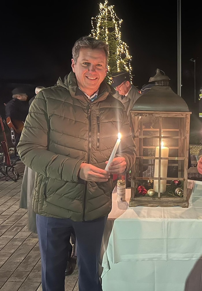 Daniel Fellner bei der letztjährigen Friedenslichtübergabe beim Kärntner Landesfeuerwehrverband.