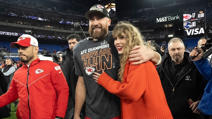 Kelce mit seiner Verlobten Taylor Swift