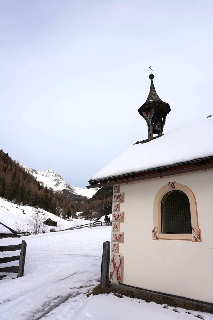 Blick von der Kapelle beim Larstighof weiter taleinwärts.