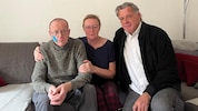 Staranwalt Dr. Boran mit jetzt auf Pflege angewiesenem Opfer und dessen Ehefrau