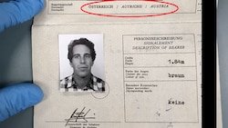Dass Epstein einen gefälschten österreichischen Pass besaß, war längst bekannt – nun wurden auch ...