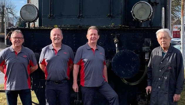 Vater Rudolf mit seinen Söhnen (v.l.n.r.) Manfred, Gerhard und Rudolf jr.