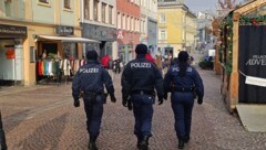 Auch am 24. Dezember streifen die Polizisten über Adventmärkte.