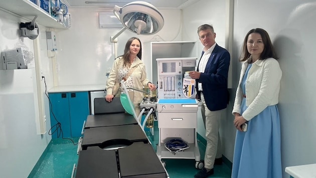 Primar Roithinger mit Dr. Tokarska (re.) und der ukrainischen Ärztin Kysil-Zagorianska im ...