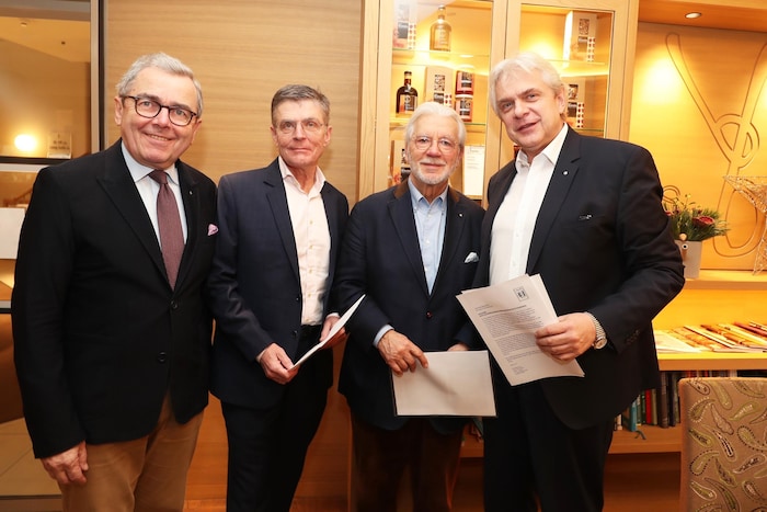 Vertreter des Rotary Clubs Mödling: Prischl, Roithinger, Szalachy und Schiffer (v.li.)