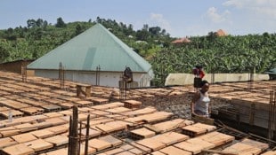 Der Verein „Brücke nach Uganda“ engagiert sich derzeit vor allem für den Bau einer ...
