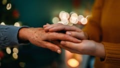 Nicht Macht, sondern Liebe und das traute Zusammensein im Kreise der Lieben stehen im ...