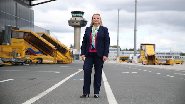 Flughafen-Chefin Bettina Ganghofer freut sich auf den 100. Geburtstag des Airports samt großem ...