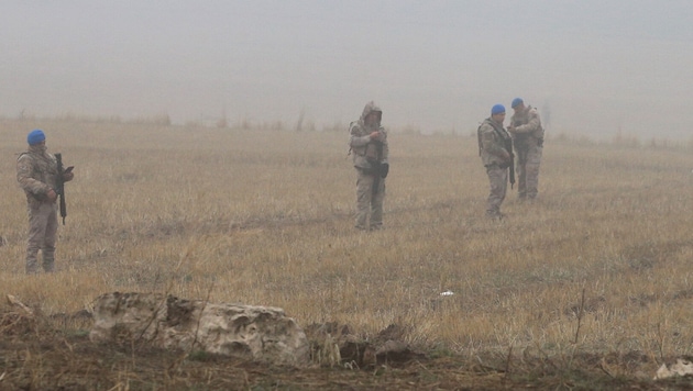 Bei einem Flugzeugabsturz in der Nähe von Ankara sind acht Menschen ums Leben gekommen, darunter ...