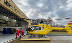 Bei schweren Unfällen ist die Crew des Notarzthelikopters startklar.