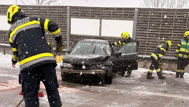 Die FF Wernberg rückte mit Kollegen aus.