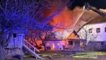 Beim Eintreffen der Einsatzkräfte stand der Stall im Vollbrand.