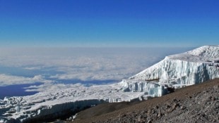 Nach Angaben der tansanischen Zivilluftfahrtbehörde ist noch nicht klar, wie es zu dem Unfall ...
