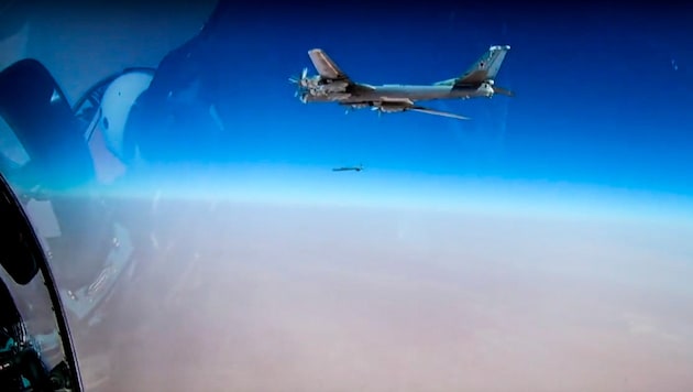 Statt Frieden mit der Ukraine zu schließen, schickte Putin an Heiligabend seine Nuklearbomber ...