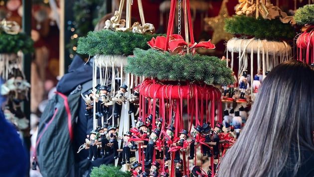 Auch Rauchfangkehrer (hier in Schönbrunn) bringen bekanntlich Glück.