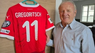 Das Goldtor-Trikot, das Fußballgeschichte schrieb, hat in Stadtschlaining einen Ehrenplatz.