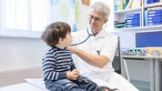Im Schuljahr 2023/24 wurden exakt 100.853 steirische Schülerinnen und Schüler von Schulärzten ...