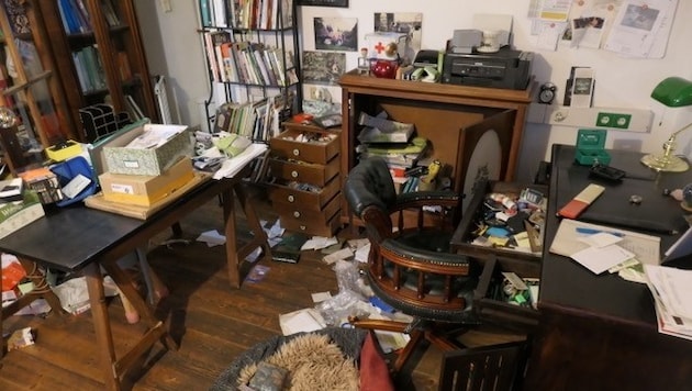 Diebe durchwühlten alles: Das Büro der Tierschützerin wurde völlig verwüstet.