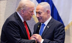 Trump und Netanyahu beim Händchenhalten in der Knesset (Archivbild).