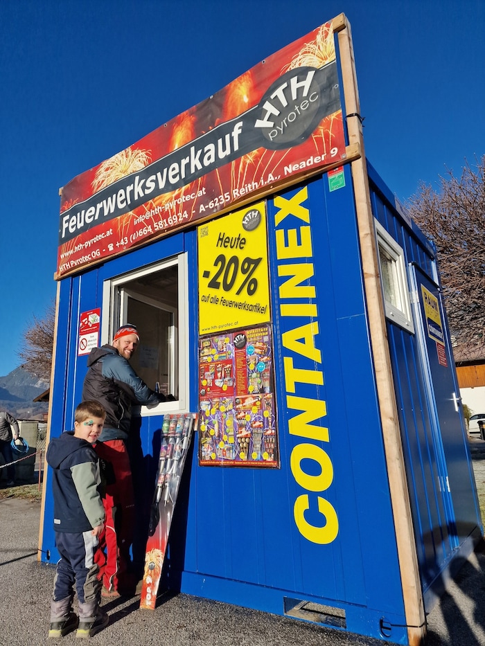 Verkaufscontainer in Strass im Zillertal – einer von 15, den HTH derzeit betreibt.