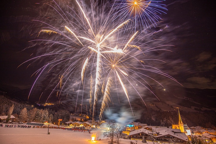 Feuerwerk von HTH über Alpbach