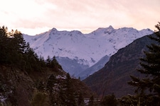 In den Vardousia-Bergen in der Region Fokida in Griechenland riss eine Lawine vier Bergsteiger ...