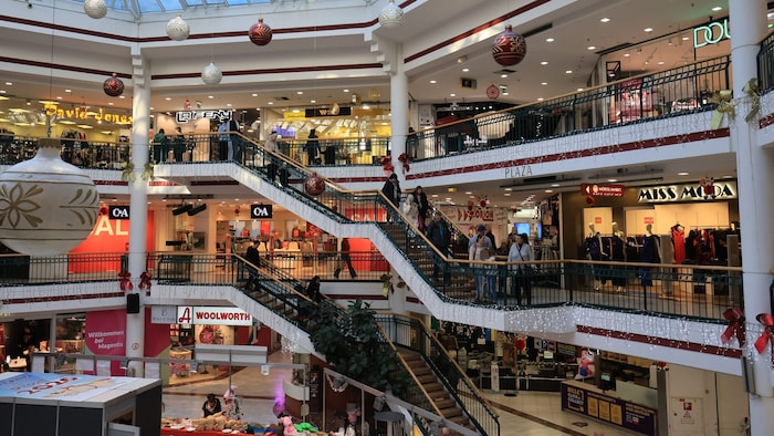 Die Lugner City am Samstag, kurz vor Mittag: ruhiges Einkaufen