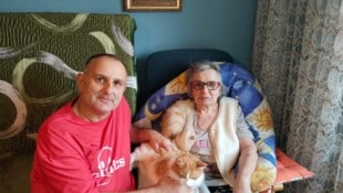 Wolfgang und seine Mutter Anna (mit Kater Lenox) wünschen sich vor allem eines: „Gesund bleiben ...