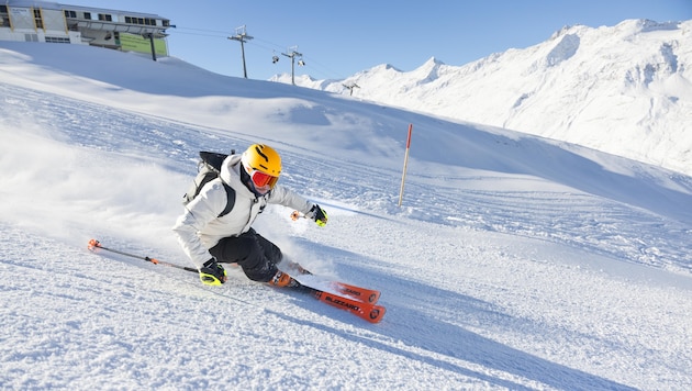 Bekannt ist Sabathy unter dem Blogtitel „Sendtwitchhd“. Anfang Jänner „tourt“ der Influencer und ...