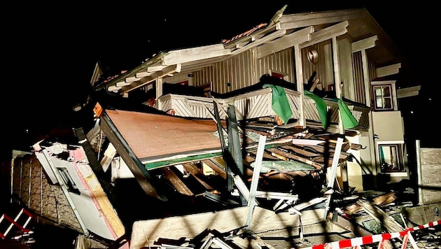 Der Schaden an dem Haus ist enorm.