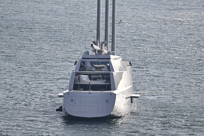 Mittlerweile liegt die Jacht seit mehreren Jahren im Hafen.