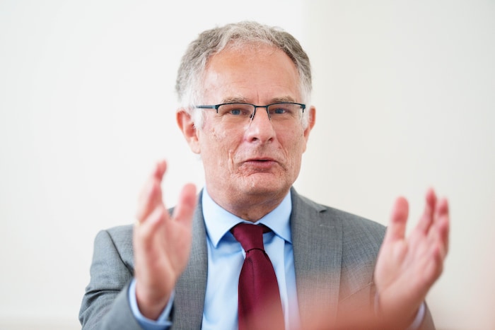 Finanzminister Marterbauer will die heimischen Privatstiftungen in die Pflicht nehmen.