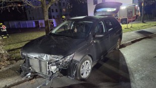 Der Wagen des Pensionisten wurde beim Zusammenstoß beschädigt.