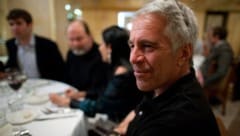 In den jüngst vom US-Justizministerium veröffentlichten Dokumenten über Jeffrey Epstein findet ...
