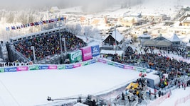 Zuschauerandrang im Zielhang am Semmering