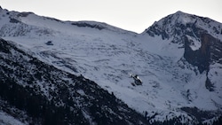 17 Personen waren bis zu zweieinhalb Stunden in luftiger Höhe gefangen.