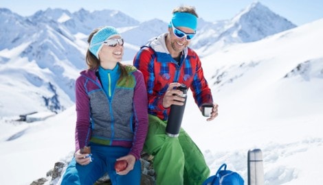 Licht genießen, Augen schützen – eine Sonnenbrille filtert gefährliche UV‑Strahlen.