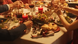 Verantwortlich für das Drama könnte der Fisch am Heiligabend gewesen sein (Symbolbild).