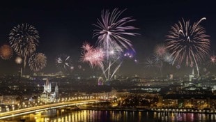 Die Feuerwerke in der Stadt sieht man am besten vom Kahlenberg aus.