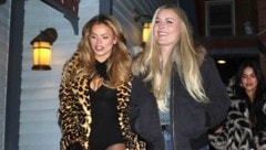 Party-Freundinnen: Model Brooks Nader und Skistar Lindsey Vonn machen gerade Aspen unsicher.