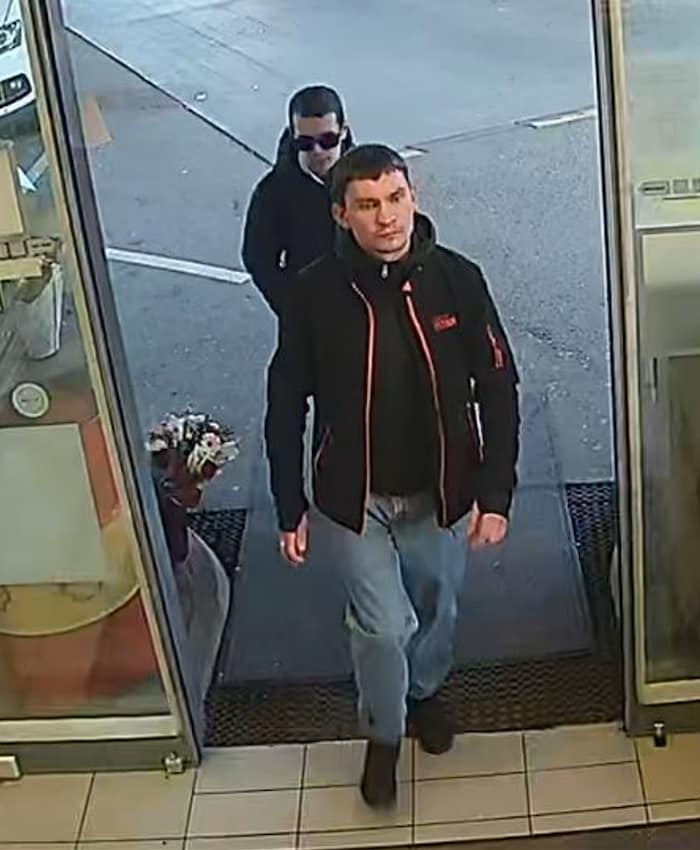 Nach diesen beiden Männern wird gesucht.