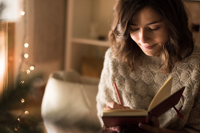 Wer seine Gedanken notiert, kommt eher zur Ruhe.