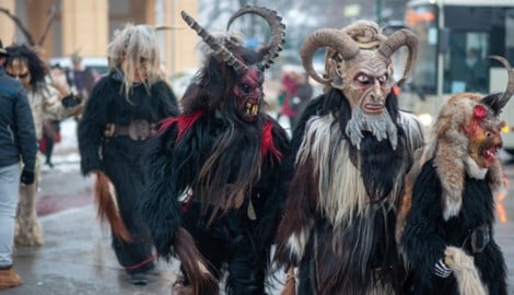 Perchtenläufe spiegeln noch etwas von jenen unseligen Geistern wider, die ihr Unwesen besonders ...