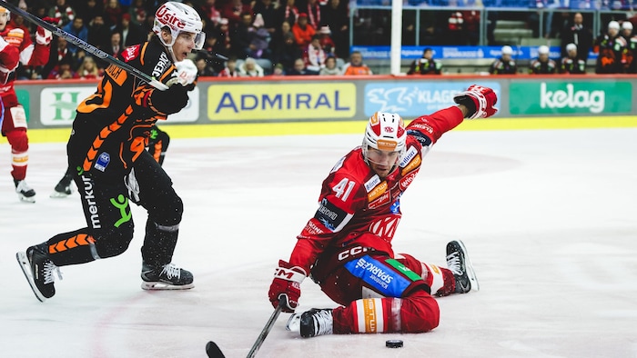 Bitter! Abwehrchef Jesper Jensen Aabo fällt einen Monat aus.